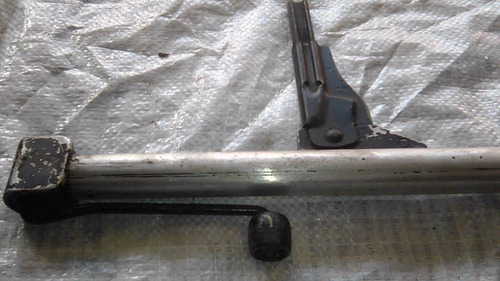 Imagen 2 de 3 de Gato Para Mercedes Benz