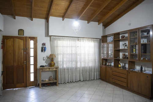 Casa En Venta 6 Ambientes Con Cochera En Florida Oeste