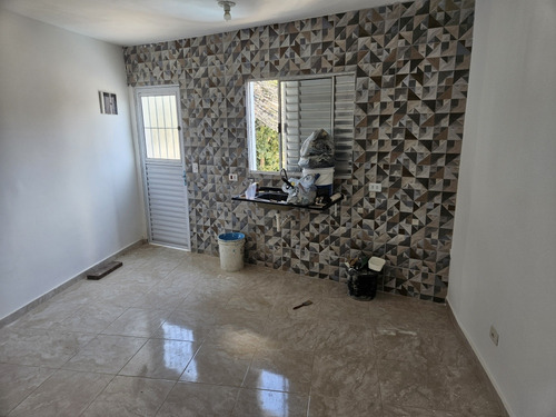 Casa Conjugada Com Entreda Independente