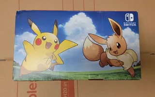 Pokemon Let's Go Pikachu Eevee Nintendo Switch Console Paque