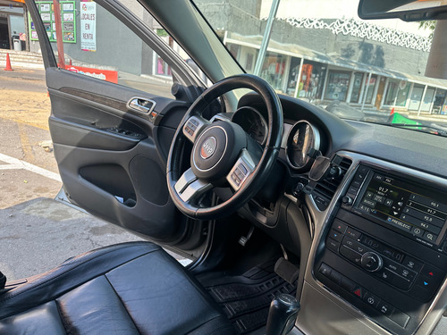 Jeep Grand Cherokee 3.6 Laredo V6 Lujo 4x2 Mt