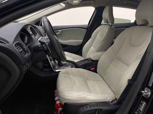 Imagem 7 de 15 de Volvo V40 T-4 Momentum 2.0 Aut. 2015/2016