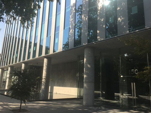 Oficina Metro Los Leones / Bucarest, 110 M2.