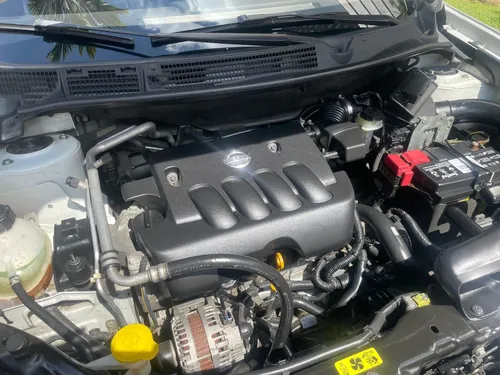 Nissan Qashqai 2.0l 4wd +2 4x2