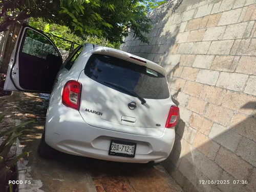 Nissan March 1.6 Advance Mt