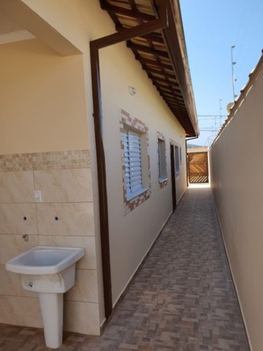 Imagem 7 de 15 de Casa Com Piscina Na Praia À 1.350 Metros Do Mar, No Balneário Tupy, Em Itanhaém, Com Churrasqueira E Lavandaria