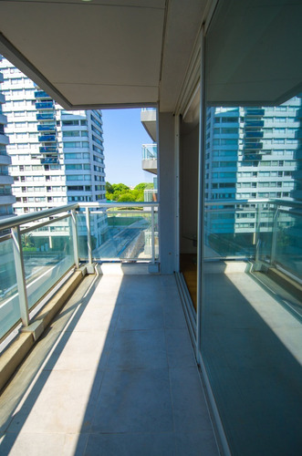 Imagen 10 de 13 de Gigante Monoambiente En Harbour Residences