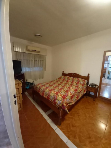 Imagen 16 de 21 de Casa 3 Amb + 2 Departamentos! En Block! Ideal Inversor