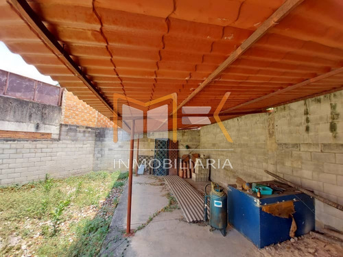 Imagen 7 de 13 de Mk Inmobiliaria Vende En La Urb. Los Caobos Av. Casanova Godoy / 04126968207
