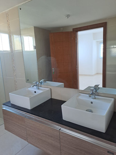Apto En El Vergel 180m2 12vo Piso 3h 4b 2parqueos