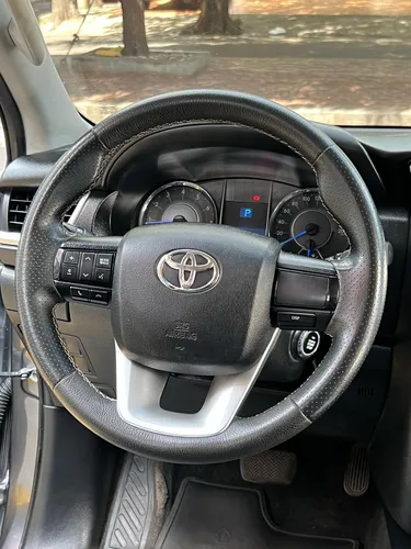 Toyota Fortuner 2.7l Mid