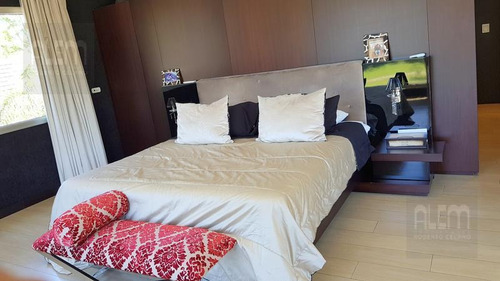 Imagen 13 de 30 de Exclusivo Inmueble Sobre Triple Lote En St. Thomas Canning
