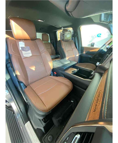 RAM 3500 6.7 I6 TURBO DIESEL LIMITED LONGHORN CD 4X4 AUTOMÁTICO