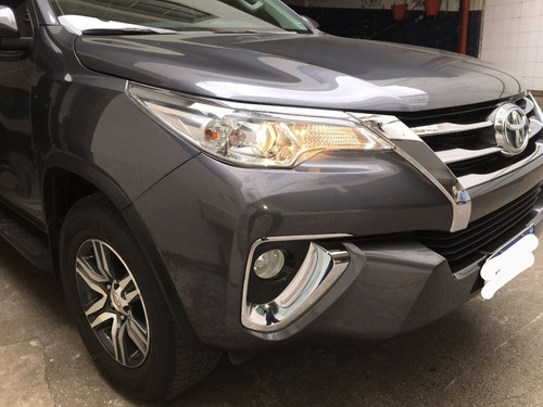 Imagen 2 de 9 de Toyota Hilux Sw4 2019 Sr