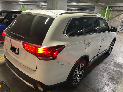 Mitsubishi Outlander 2.4 Limited Cvt