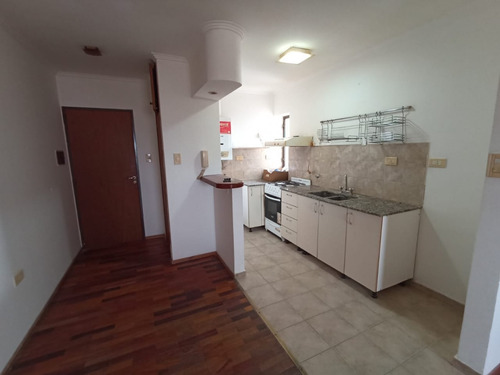 Departamento En Alquiler En Calle 8 Entre 34 Y 35