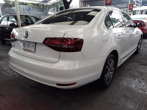 Imagen 3 de 15 de Volkswagen Jetta 2017 2.5 Comfortline Tiptronic At