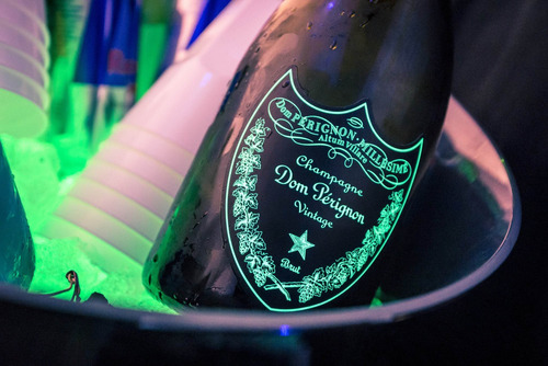 Champagne Dom Perignon Luminous Magnum 1.5l.- Dfbebidas