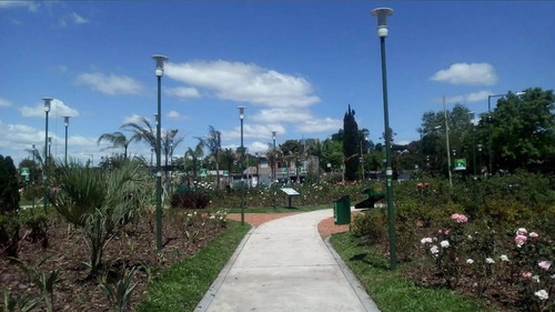 Casa En Venta - 2 Dormitorios 1 Baño - 288mts2 - Merlo