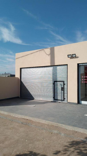 Se Alquila Local Comercial En Ricardone