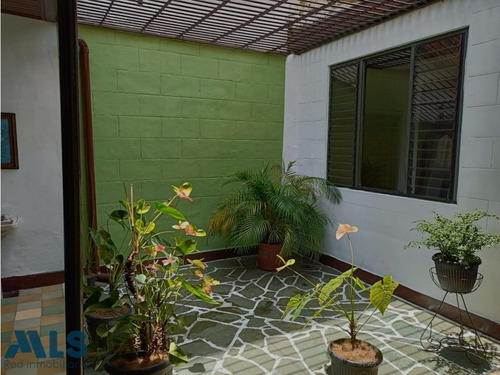 Oportunidad De Inversión Para Construir, Remodela...(mls#253035)