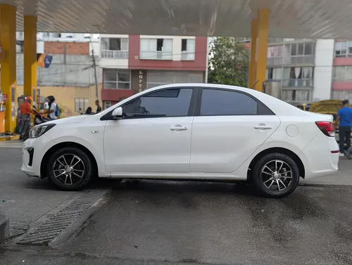 Kia Soluto Sedan Blanco 2020, Mecánico, Soat Y Tecnico Nuevo