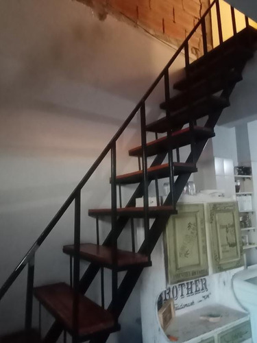 Local Esquinero Con Depósito Y Vivienda Ideal Para Fábrica, Taller O Comercio