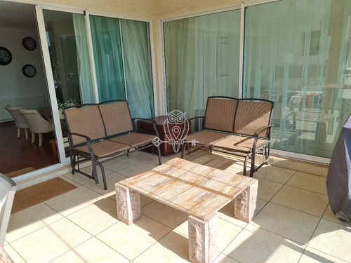 Departamento En Venta De 3 Dorm. En Santo Domingo