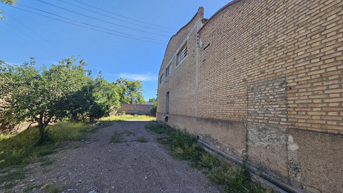 Importante Propiedad Comercial A Metros De Av. Mitre (ex Bodega)