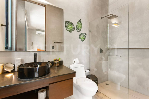 Villa En Venta Tulum De Tres Habitaciones Y Tres Baños Y Medio Ubicacion Ideal