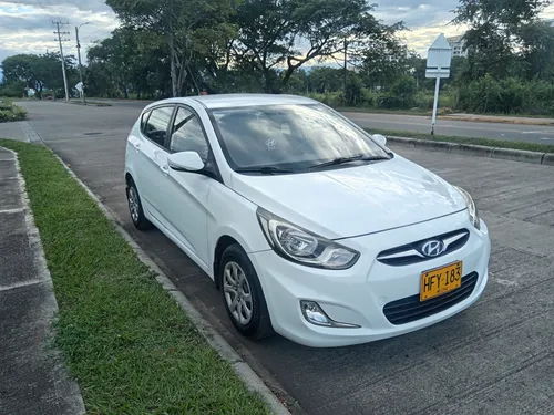 Hyundai Accent 1.6l 5 p