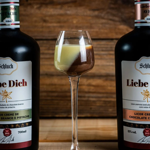 Licor Creme Choc Branco E Pistache 700ml Schluck Blumenau