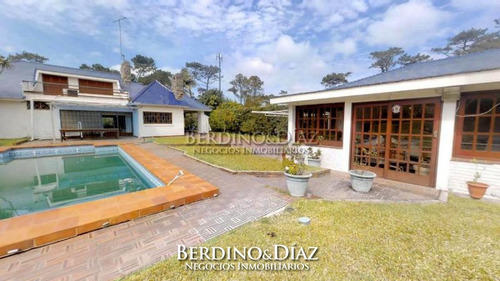 Casa - Playa Mansa- Ref: 344