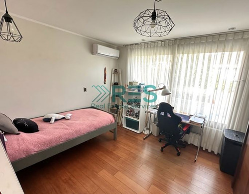 Casa En Venta De 4 Dorm. En Colina