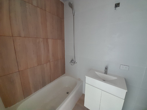 Duplex En Venta En Castelar Sur