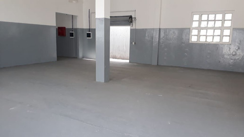 Imagen 8 de 19 de Galpon En Venta En Billinghurst