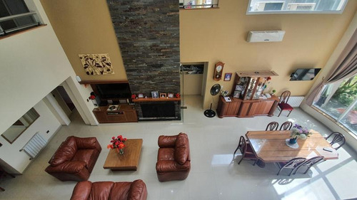 Imagen 12 de 30 de Singular Casa En Venta En El Exclusivo Barrio Privado Adrogue Chico