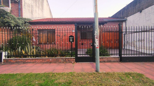 Venta Casa 3 Ambientes Castelar Norte