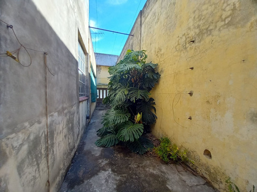 Imagen 27 de 30 de Venta Casa 5 Ambientes Mataderos Con Galpon