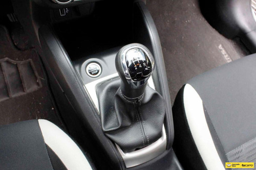 Nissan Versa 1.6 Sense Mt