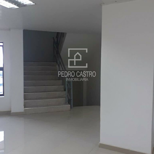 Imagen 3 de 10 de Tu Inmobiliaria Alquila Oficina Obra Gris En Torre Empresarial Camcaroní, Puerto Ordaz #guayana #compraventa #consultorios #alquilatuconsultorio