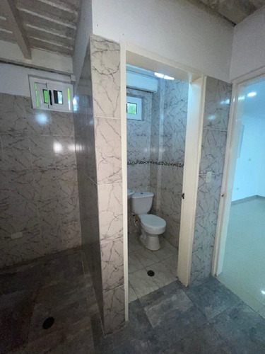 Town House Uso Comercial En Venta Lecheria Calle El Limon