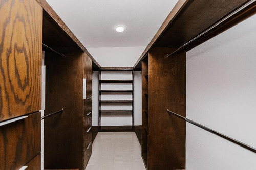 Imagen 14 de 20 de Casa En Venta En Chihuahua Fraccionamiento Montes Caleres Residencial