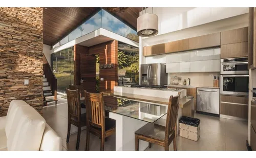 Casa En Venta En Guatapé
