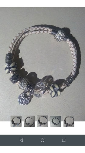 Pulseira Em Couro Branco Com Detalhes Prateados