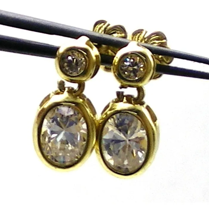 Par De Aros De Oro 18 Kt Y Zafiros Blancos