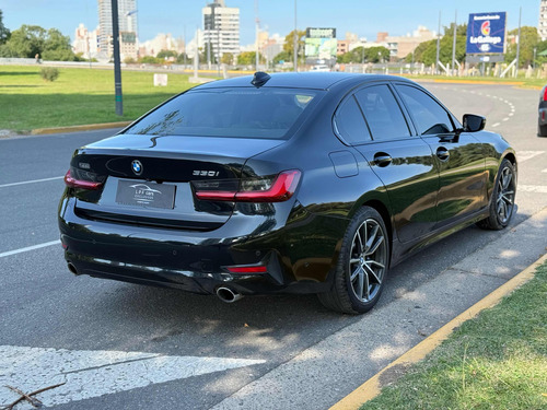 BMW Serie 3 3.0 330i Sedan Sport Line 252cv