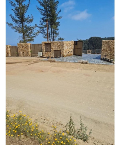Amplio Terreno En Seguro Condominio, Los Pinos