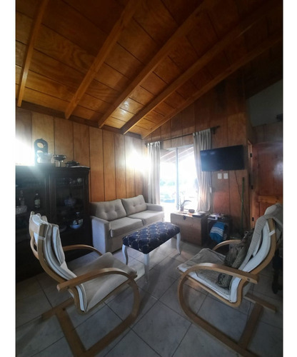 Grace Kelm Vende Para Inversión, Dos Casas 3dorm+2 Ba Y 2dor