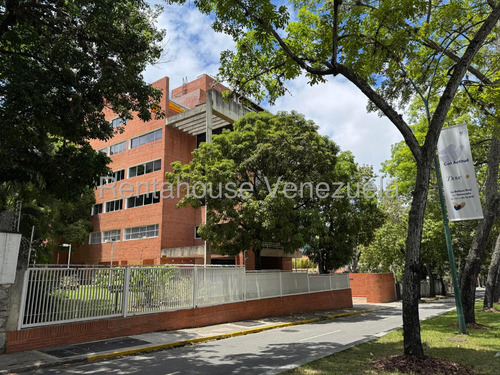 Hermoso Y Amplio Apartamento En La Castellana